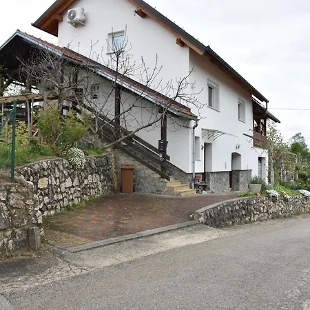 Apartma Silvia * Metlika